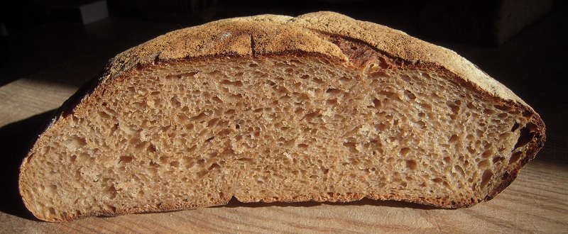 Pain au levain bio farine de pays