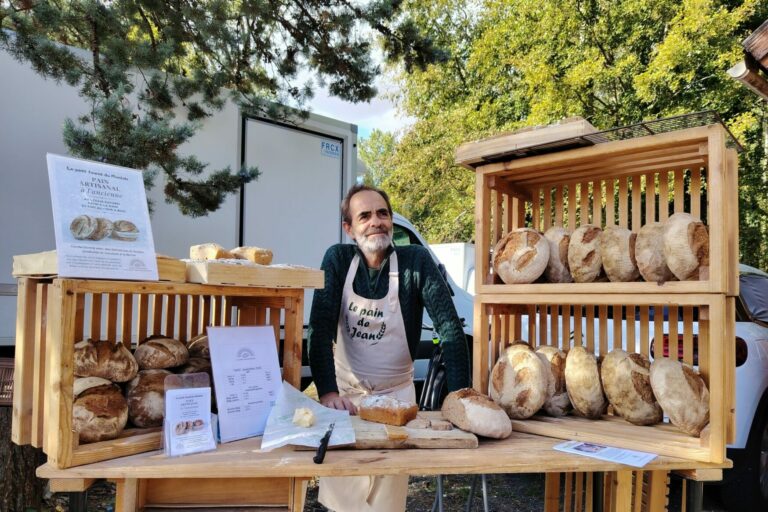 Lire la suite à propos de l’article BALADE DU GOÛT à Sigy en Seine et Marne : du pain au levain, à la farine bio locale cuit au feu de bois